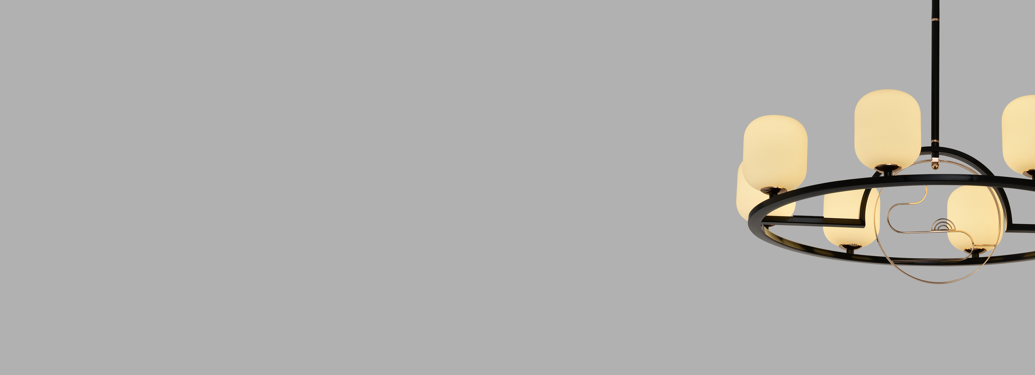 鐵藝結構
 正泰吊燈XDD94系列采用鐵...