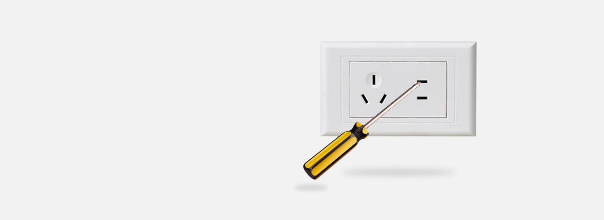 防塵保護(hù)，順暢插拔
 二插防塵保護(hù)門(mén)設(shè)計(jì)...