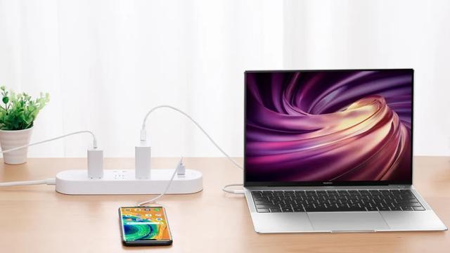 正泰智能快充插排評測 正泰智能快充插排評測