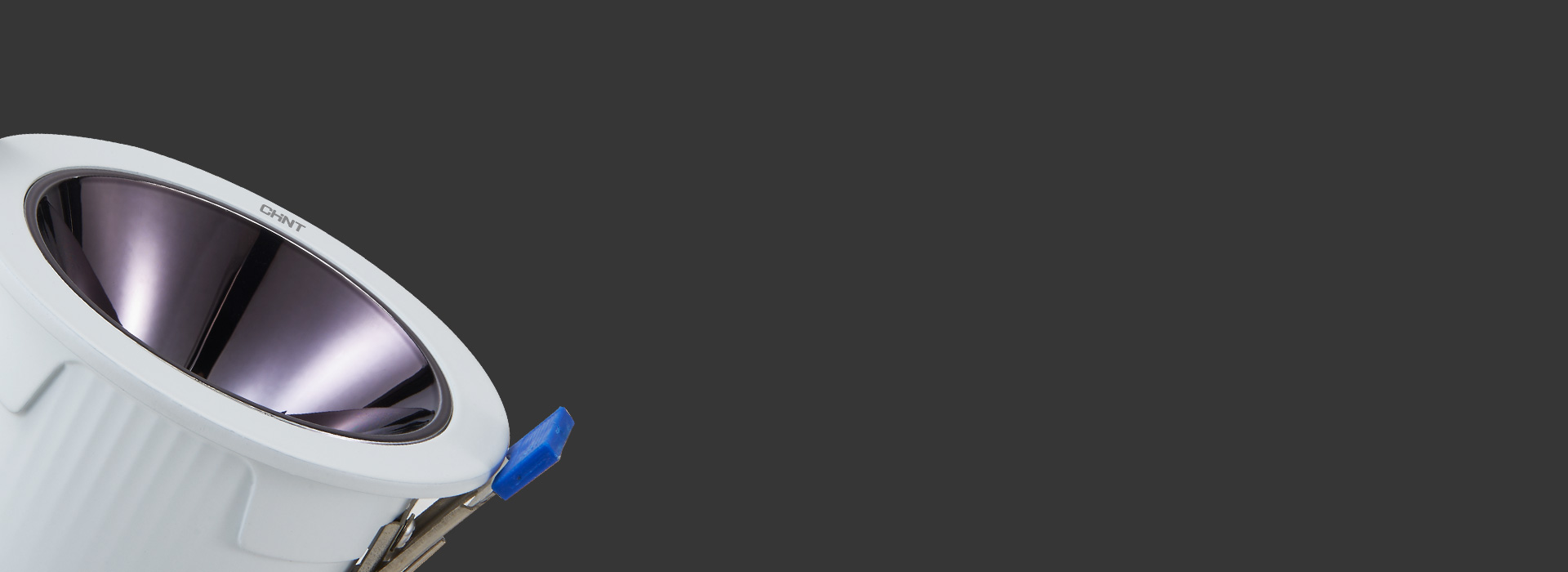 深藏光源+深色杯防眩，柔光“黑科技”
 ...