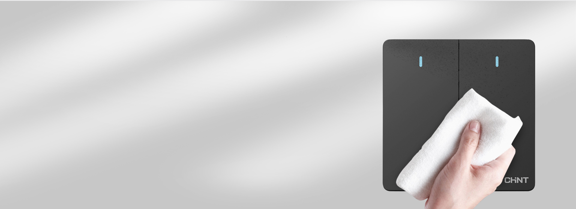 純平，是一種貼心
 純平面板，表面無縫隙...