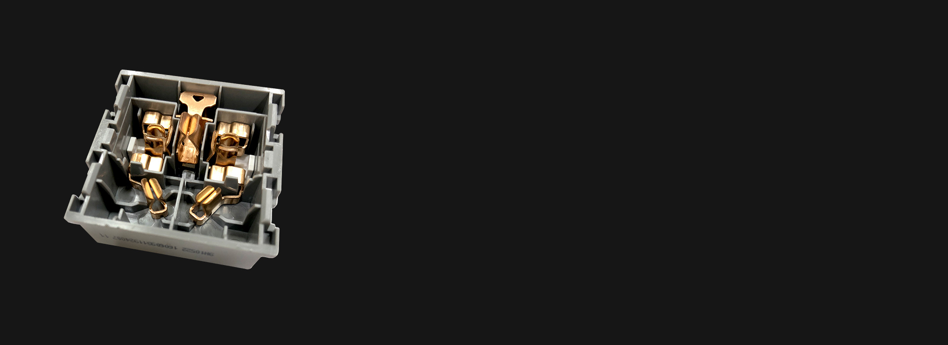 優(yōu)化結(jié)構(gòu)設(shè)計(jì)
 正泰開關(guān)NEW9H系列導(dǎo)...