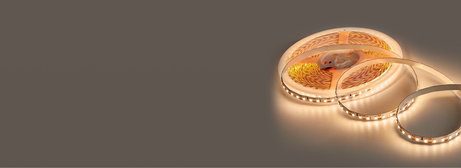 燈帶：DD45系列
 一燈一剪，剪出高階...