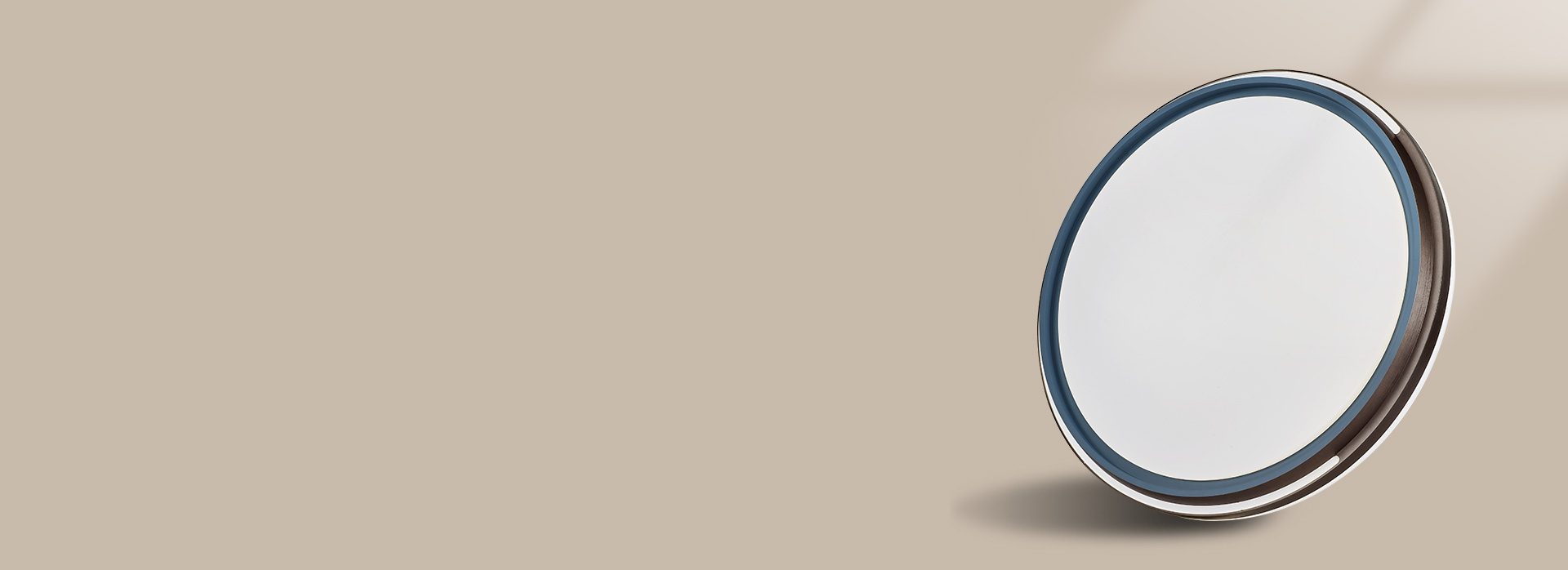 多層烤漆工藝，防腐防銹更耐用
 精工鐵藝...