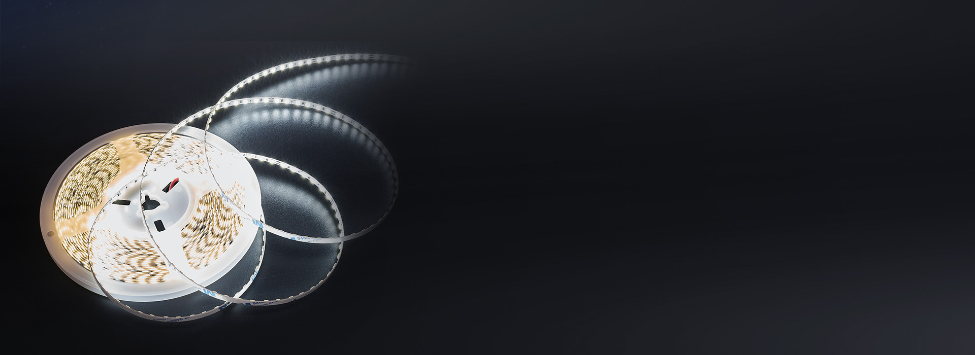 10米無可視亮差
 升級導電技術，鋁基板...